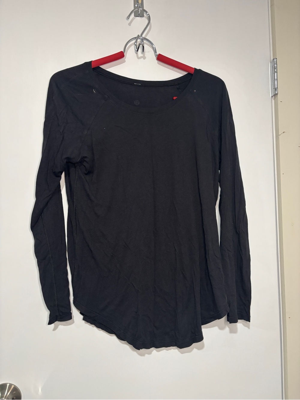 lululemon athletica Black Long-Sleeve Women's Tee